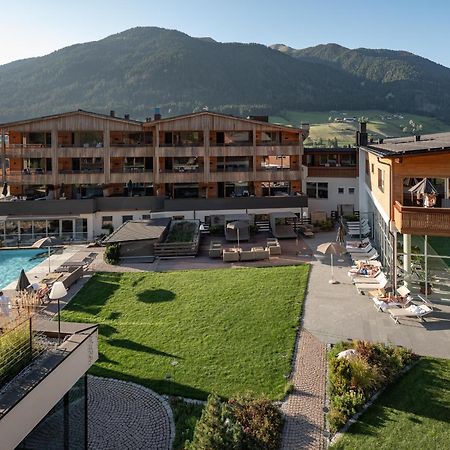 Alpine Nature Hotel Stoll Planca di Sopra Bagian luar foto