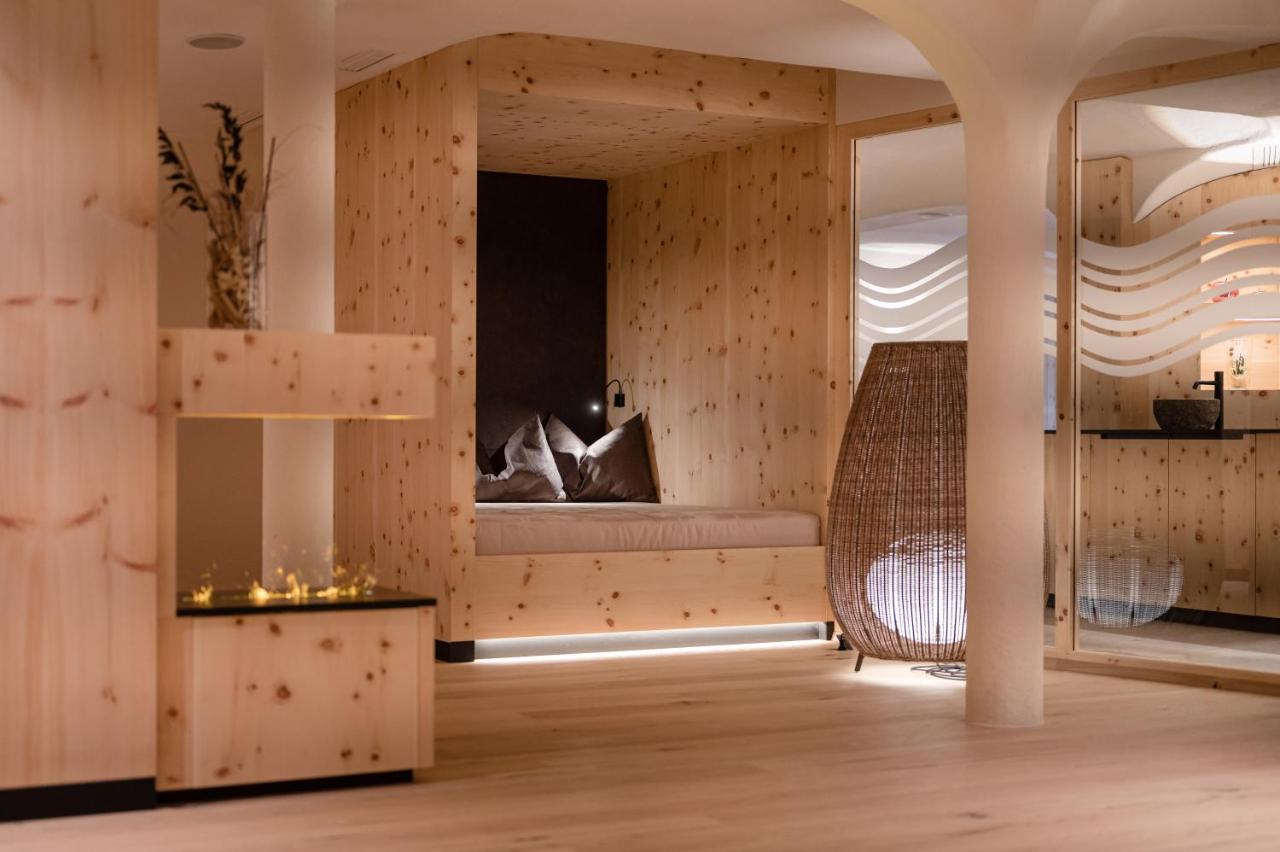 Alpine Nature Hotel Stoll Planca di Sopra Bagian luar foto