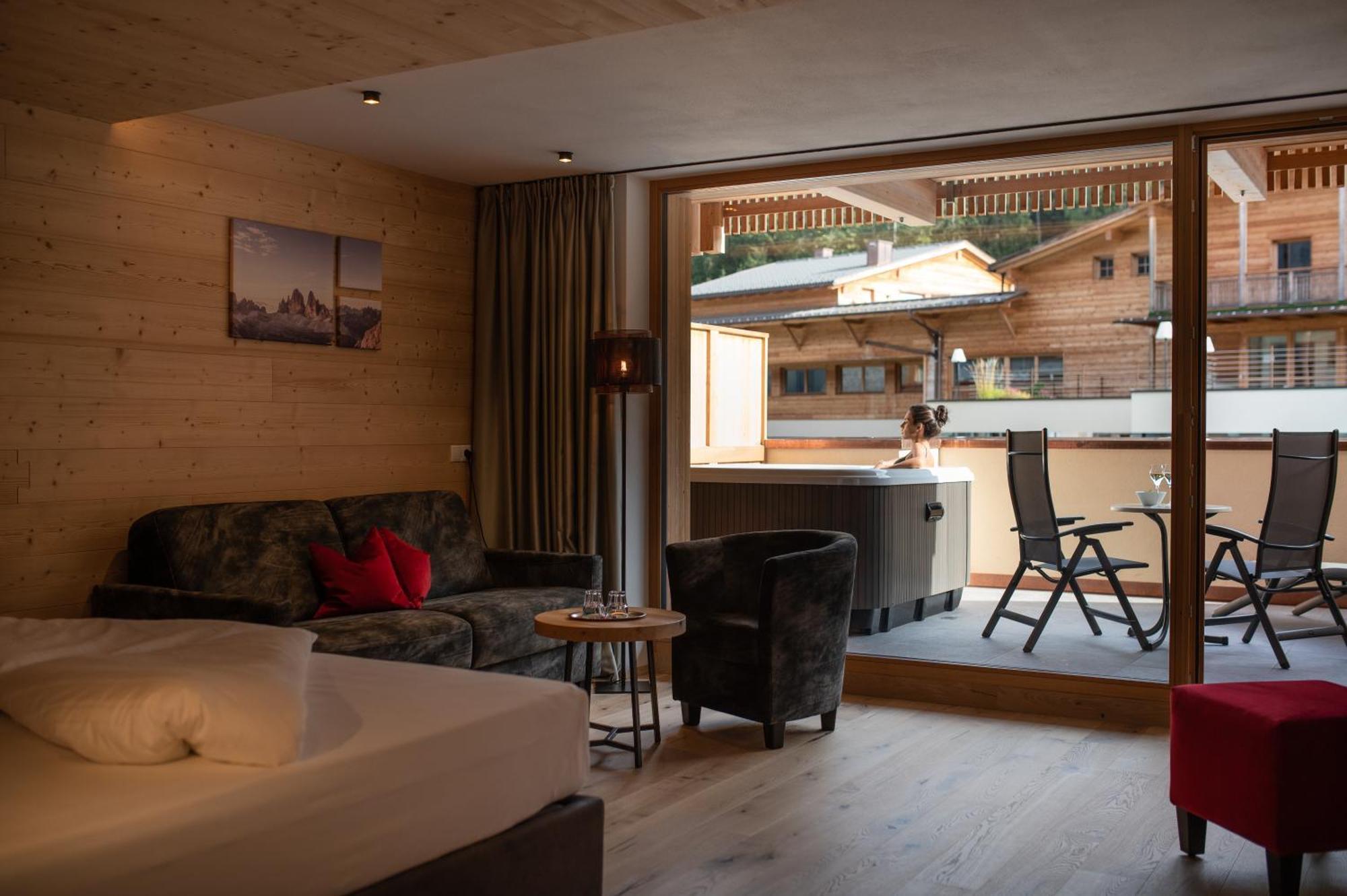 Alpine Nature Hotel Stoll Planca di Sopra Bagian luar foto