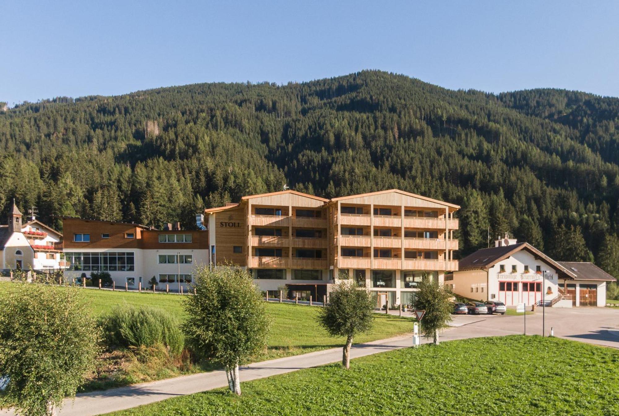 Alpine Nature Hotel Stoll Planca di Sopra Bagian luar foto